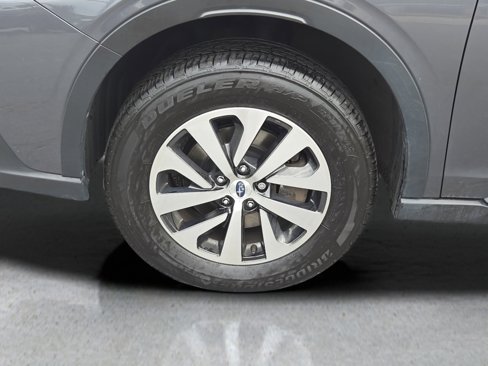Certified 2022 Subaru Outback Premium image 2