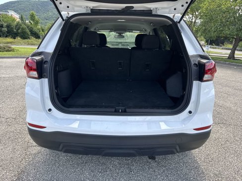 Used 2022 Chevrolet Equinox LS w/ LS Convenience Package image 11