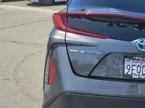 Used 2020 Toyota Prius Prime LE image 8