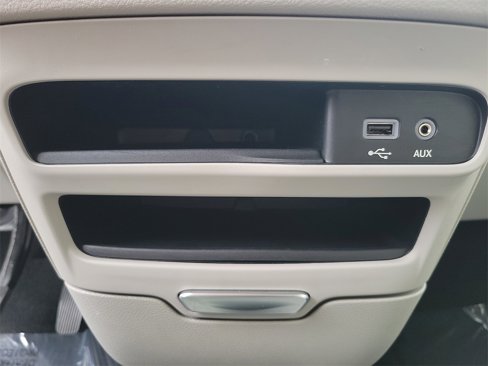 Used 2018 Chrysler Pacifica Touring-L w/ Advanced Safetytec Group image 13