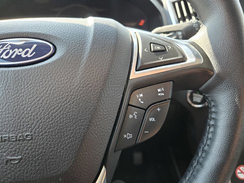 Used 2024 Ford Edge Titanium image 17