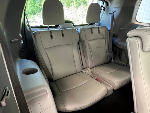 Used 2013 Toyota Highlander SE image 16