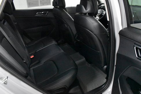 Used 2023 Kia Sportage SX image 17