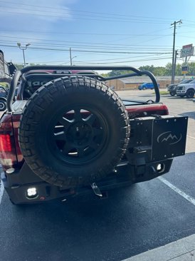 Used 2018 RAM 2500 Laramie w/ Sport Appearance Group image 9