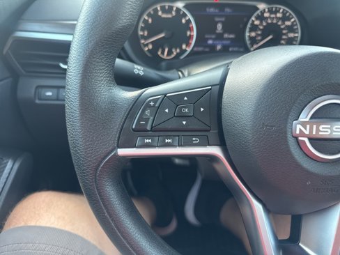 Used 2024 Nissan Altima 2.5 SV image 18