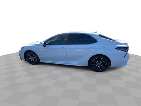 Used 2023 Toyota Camry SE w/ Audio Upgrade Package image 5