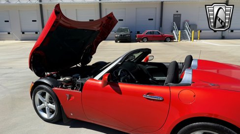 Used 2009 Pontiac Solstice Convertible w/ Preferred Package image 10