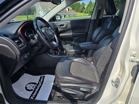 Used 2019 Jeep Compass Trailhawk image 11