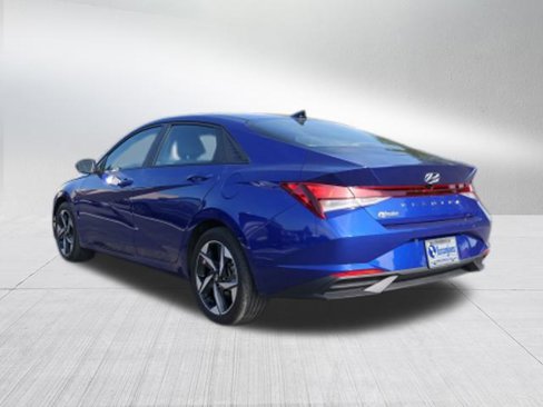Certified 2023 Hyundai Elantra SEL w/ Convenience Package image 5