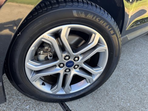 Used 2017 Ford Edge Titanium w/ Technology Package image 8