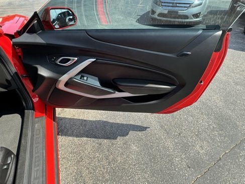 Used 2018 Chevrolet Camaro LT w/ RS Package image 33
