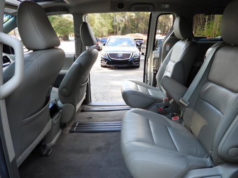 Used 2015 Toyota Sienna XLE image 28