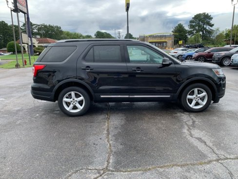 Used 2019 Ford Explorer XLT w/ Equipment Group 201A image 4