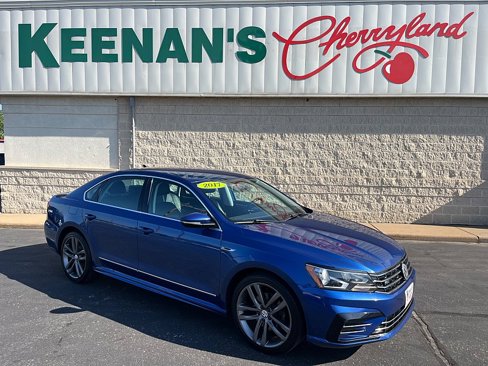 Used 2017 Volkswagen Passat 1.8T R-Line image 1