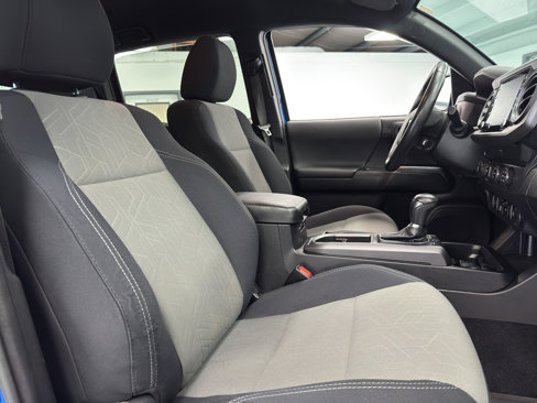 Used 2020 Toyota Tacoma TRD Off-Road image 31