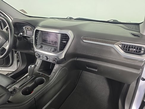Used 2017 GMC Acadia SLT image 44