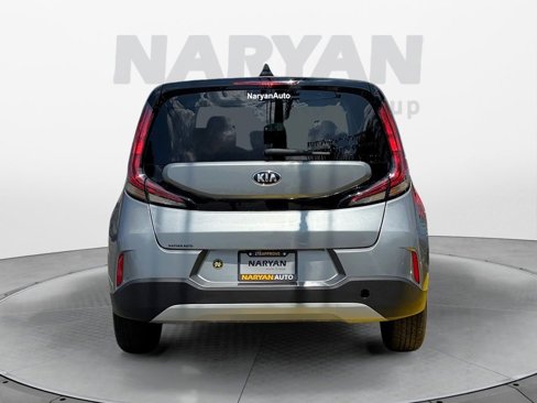 Used 2023 Kia Soul LX image 7