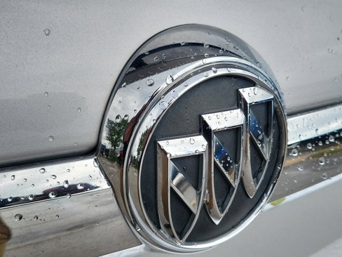 Used 2017 Buick Regal Sport Touring image 6