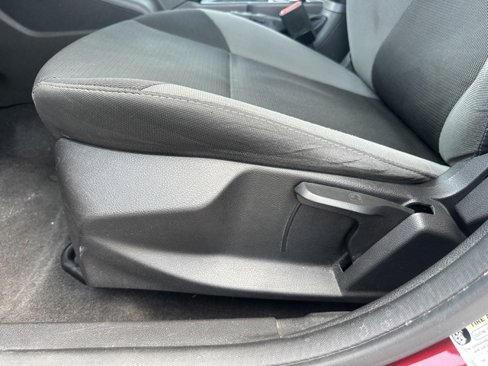 Used 2014 Ford Focus SE image 9