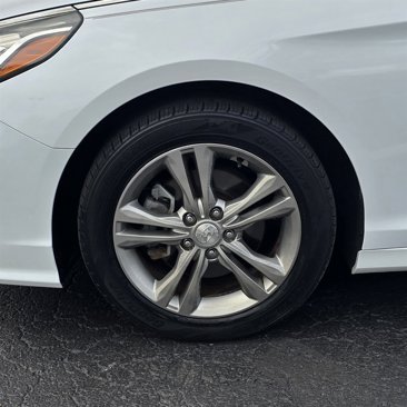 Used 2018 Hyundai Sonata Limited image 36