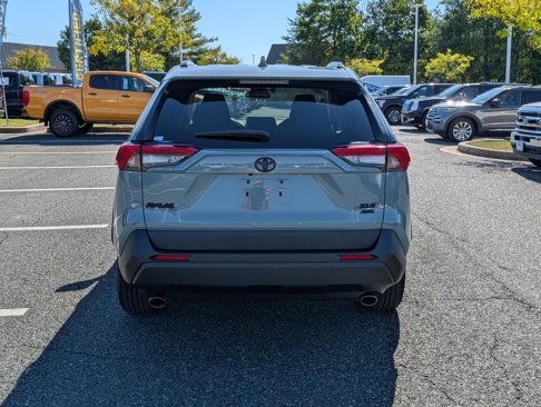 Used 2021 Toyota RAV4 XLE image 4