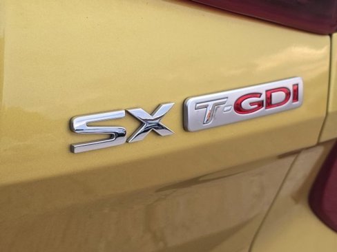 Used 2021 Kia Seltos SX w/ SX Sunroof Package image 7