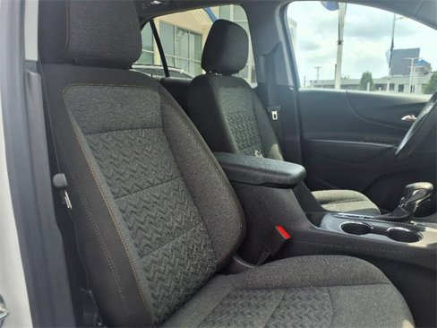 Used 2023 Chevrolet Equinox LT image 30