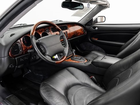Used 2003 Jaguar XK8 Convertible image 4