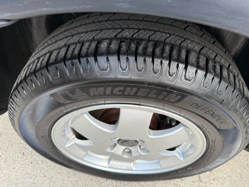 Used 2004 Volvo XC70 image 9
