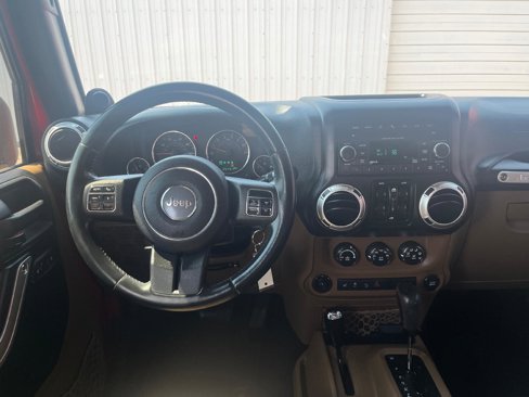 Used 2011 Jeep Wrangler Unlimited Rubicon w/ Connectivity Group image 20