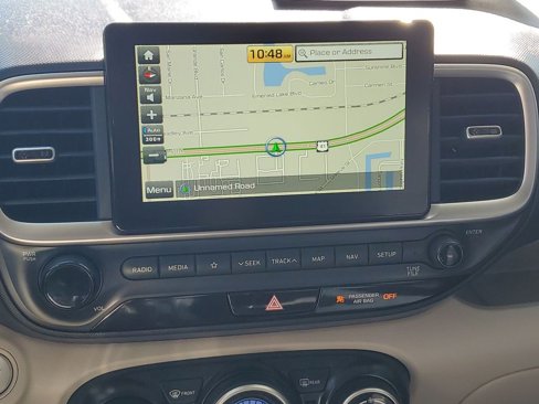 Certified 2020 Hyundai Venue image 28