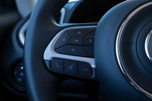 Used 2020 Jeep Renegade Latitude image 6