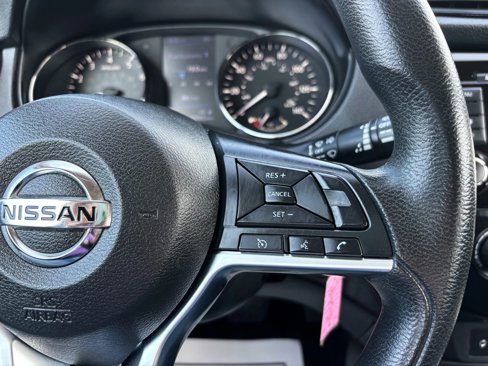 Used 2018 Nissan Rogue S image 22