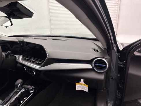 New 2025 Chevrolet Trax LT w/ LT Convenience Package image 16