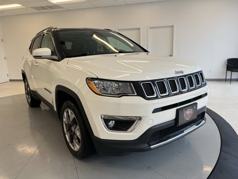 Used 2020 Jeep Compass Limited image 1