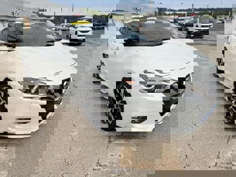 Used 2018 Nissan Maxima Platinum image 3