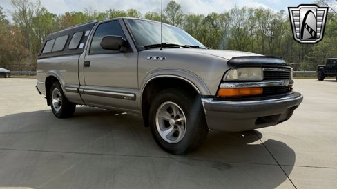 Used 2002 Chevrolet S10 Pickup LS w/ LS Preferred Equipment Group image 6