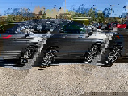 Used 2020 Ford Edge Titanium image 6