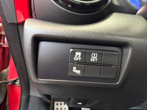 Used 2017 MAZDA MX-5 Miata RF Club w/ Interior Package image 23
