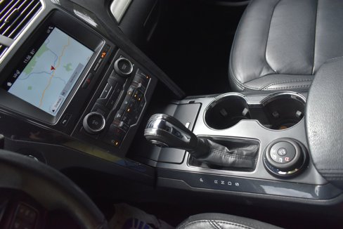 Used 2018 Ford Explorer XLT w/ Equipment Group 202A image 26