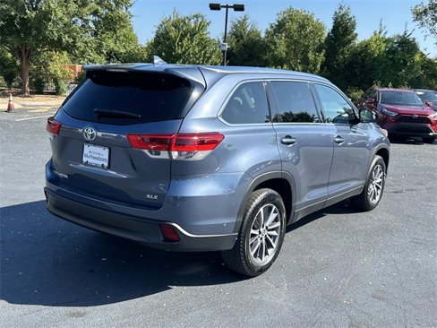 Used 2019 Toyota Highlander XLE image 4