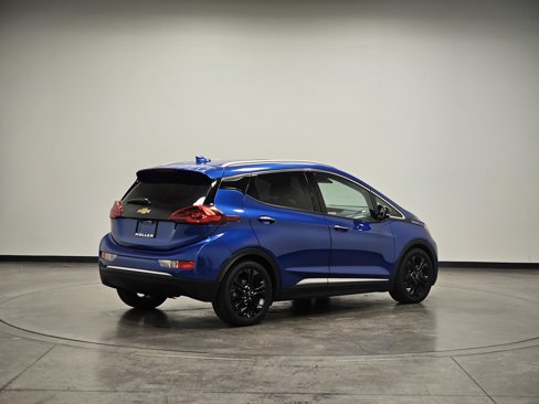 Used 2017 Chevrolet Bolt Premier w/ Driver Confidence II Package image 8