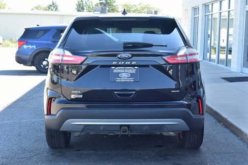 Used 2022 Ford Edge SEL w/ Convenience Package image 5