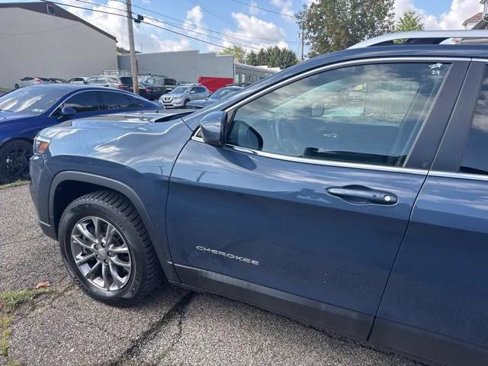 Certified 2020 Jeep Cherokee Latitude Plus w/ Cold Weather Group image 4