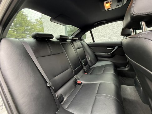 Used 2011 BMW M3 Sedan image 25