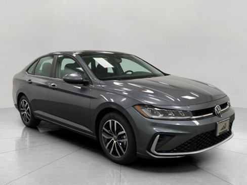 New 2025 Volkswagen Jetta SE image 1
