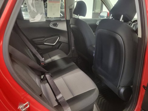 Used 2022 Kia Soul LX image 27