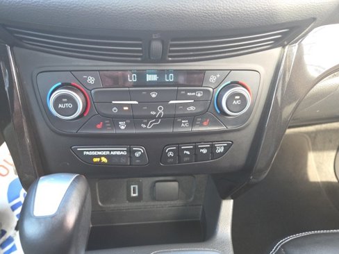 Used 2018 Ford Escape Titanium w/ Ford Safe & Smart Package image 19