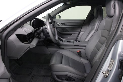 Certified 2022 Porsche Taycan image 5