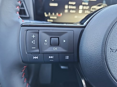 New 2026 Nissan Kicks SR w/ Cold Weather Package image 12
